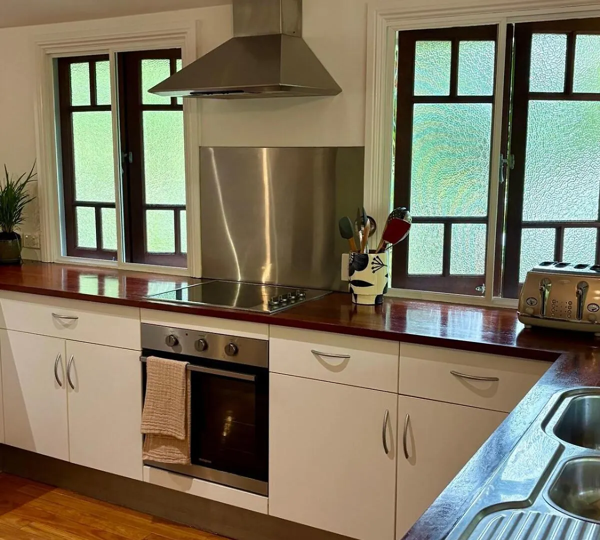 Sage House Villa Nelly Bay Holiday home
